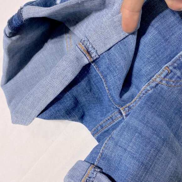 Levi’s Blue Mid Rise Mid Length Shorts Lightly Distressed Denim Jean Shorts 27 - Picture 11 of 15